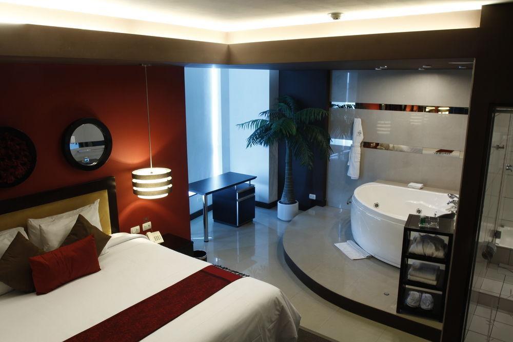 Hotel Ginebra Lima Luaran gambar