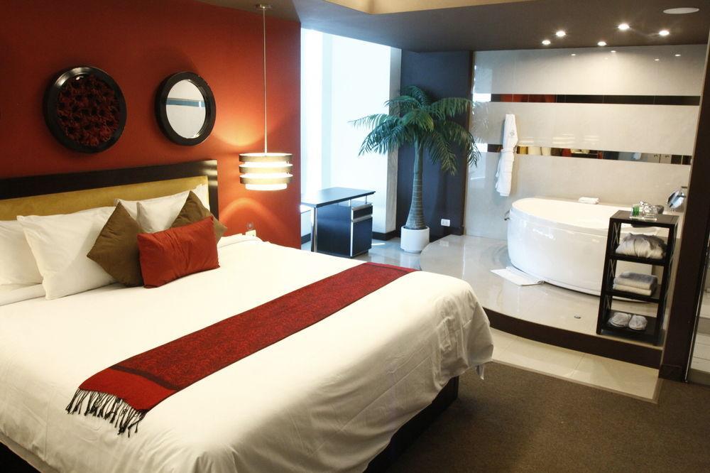 Hotel Ginebra Lima Luaran gambar