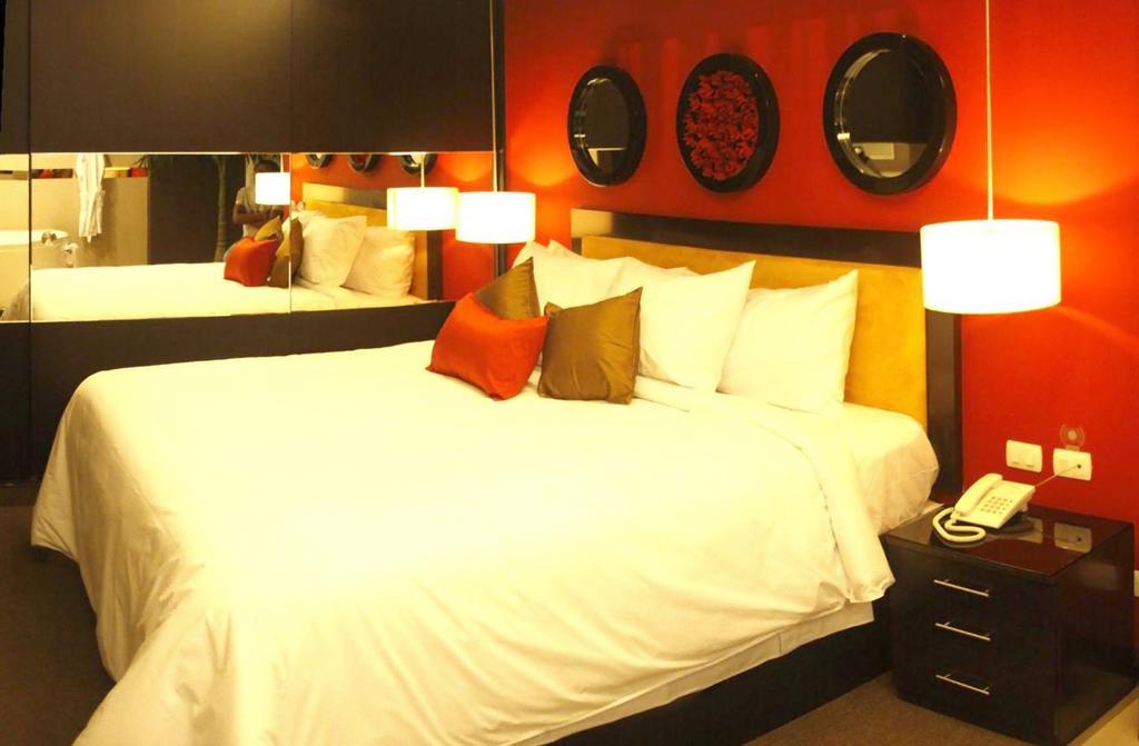 Hotel Ginebra Lima Luaran gambar
