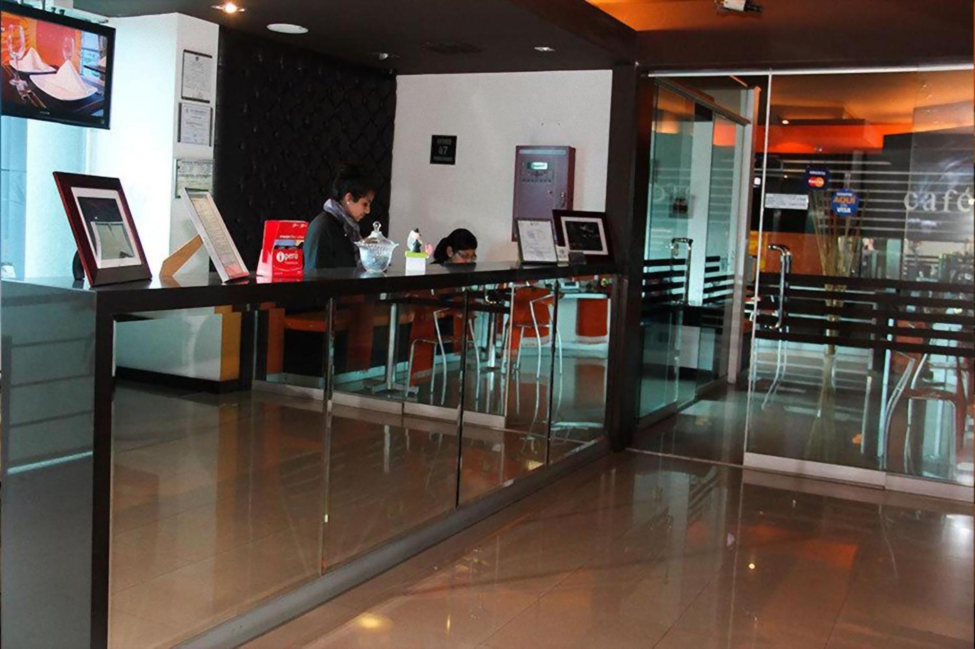Hotel Ginebra Lima Luaran gambar