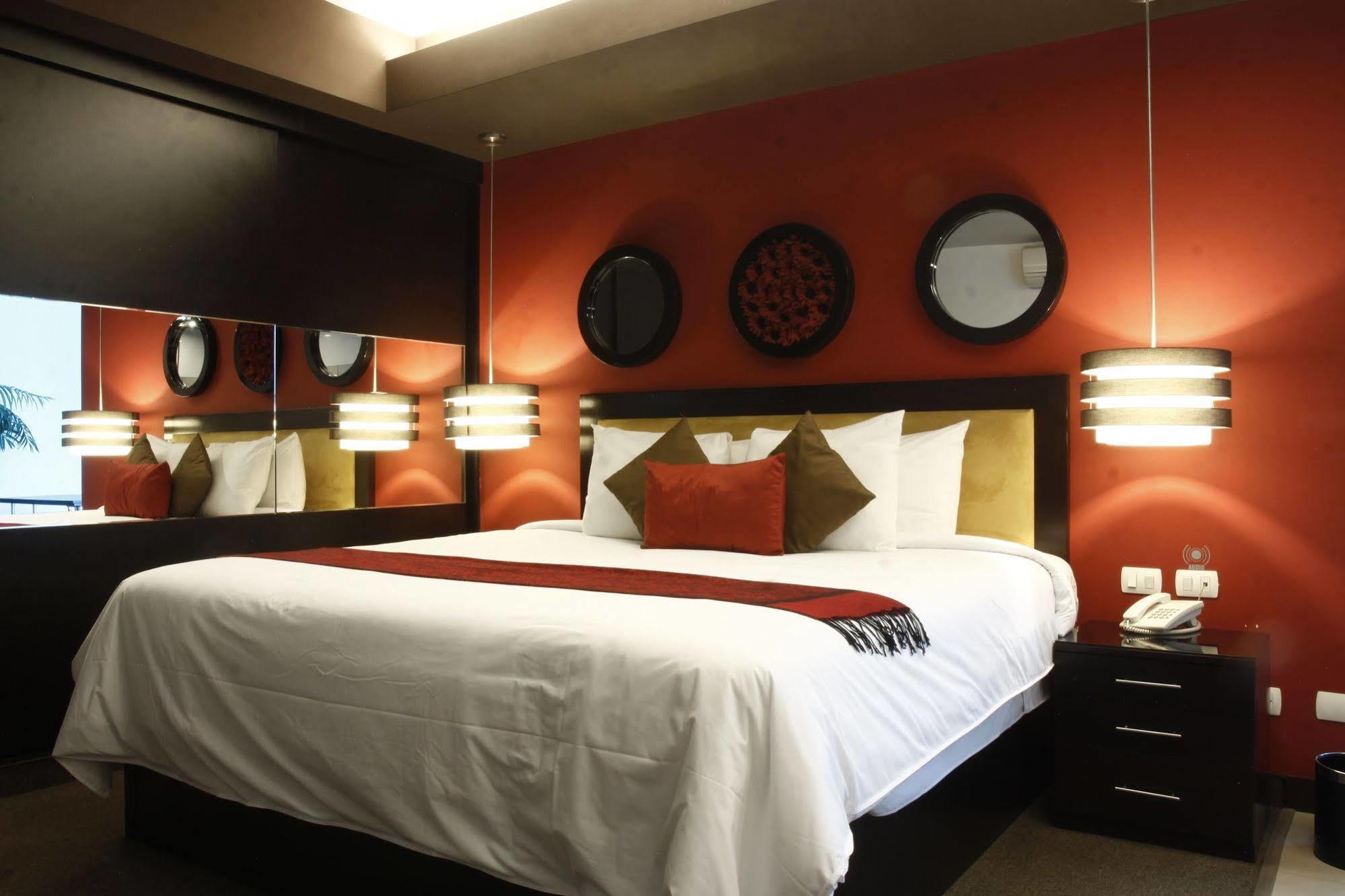 Hotel Ginebra Lima Luaran gambar