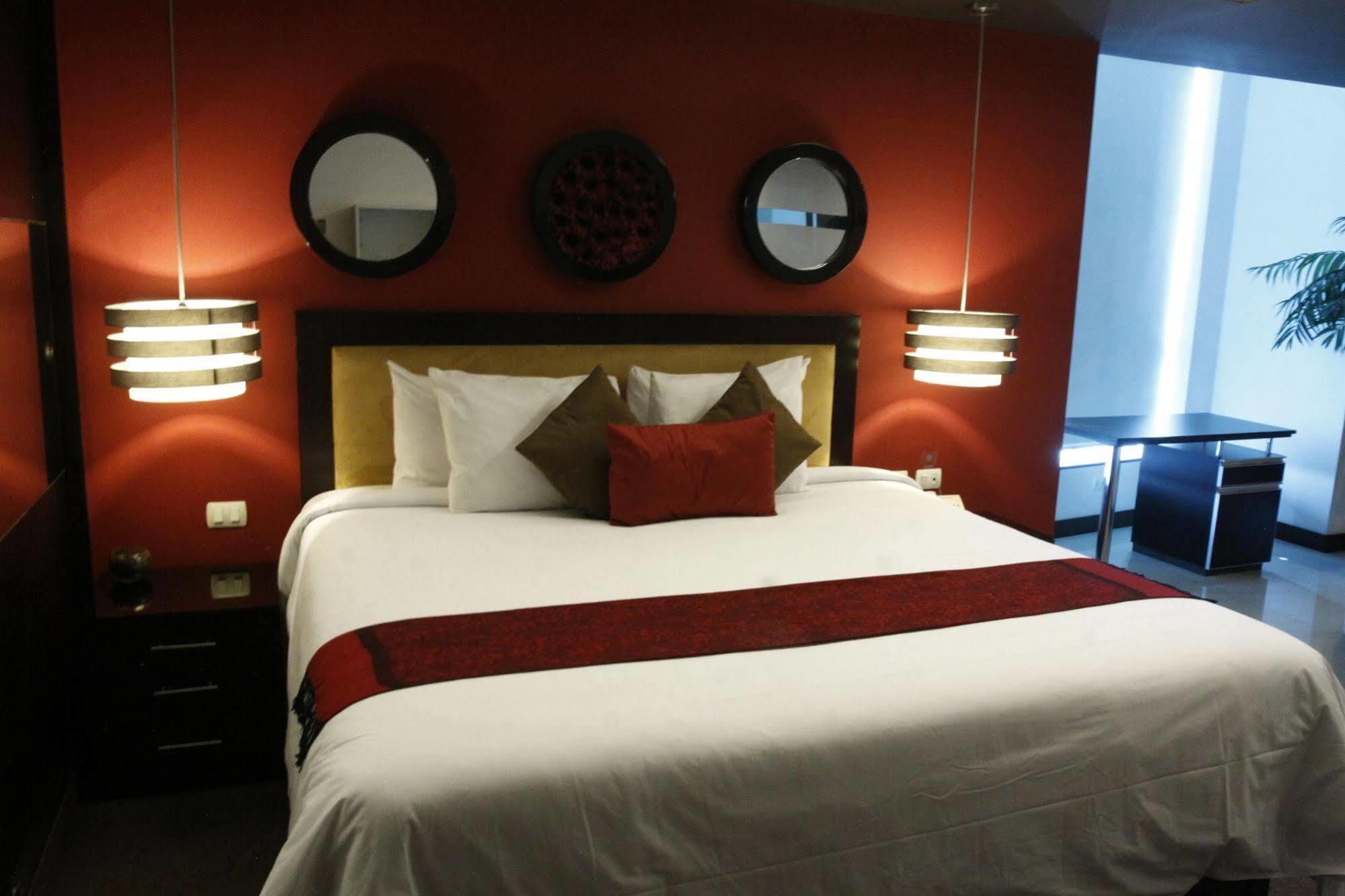 Hotel Ginebra Lima Luaran gambar