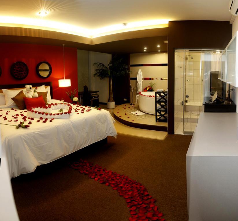 Hotel Ginebra Lima Luaran gambar